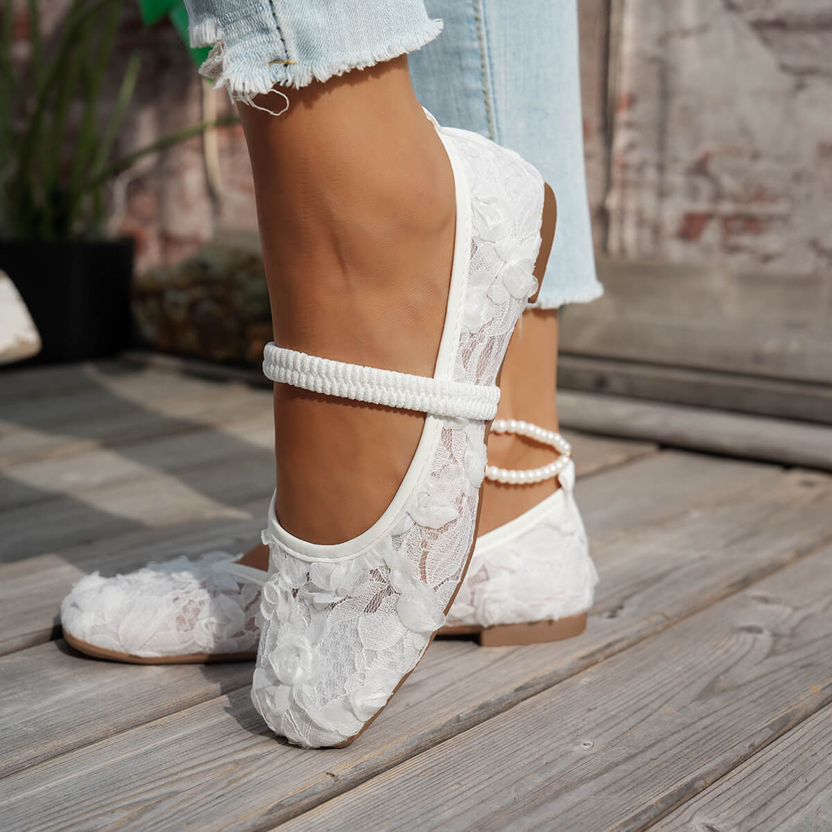 Square-Toe Mesh Ballet Flats